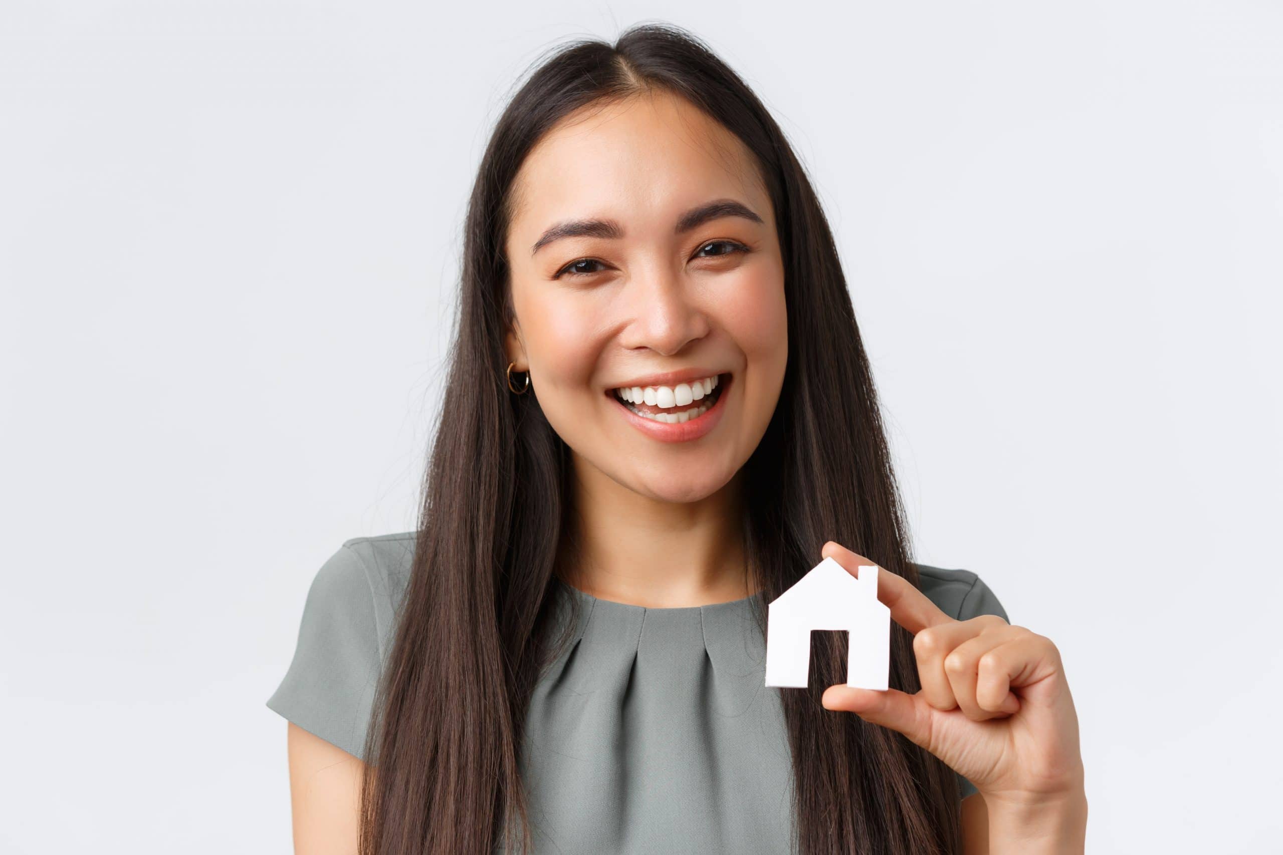 insurance-loan-real-estate-and-family-concept-clos-LVSKHS2-min